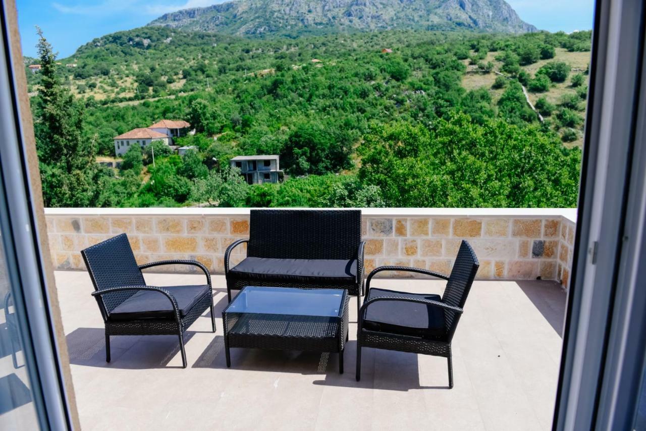 Djukic Winery Apartment Podgorica Bagian luar foto